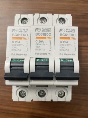 Aptomat Fuji BC61E0C 20A
